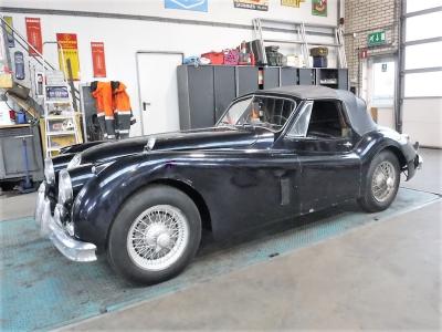 1957 Jaguar XK 140 DHC