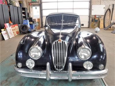 1957 Jaguar XK 140 DHC