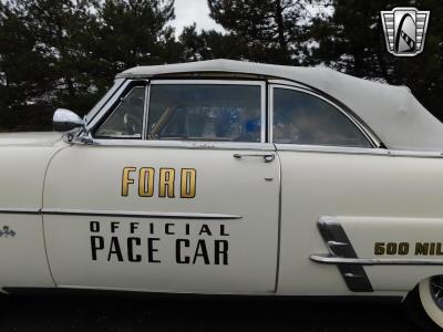 1953 Ford Crestline