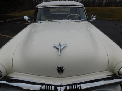 1953 Ford Crestline