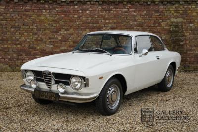 1970 Alfa Romeo GT 1300 Junior Stepnose