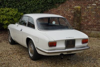 1970 Alfa Romeo GT 1300 Junior Stepnose