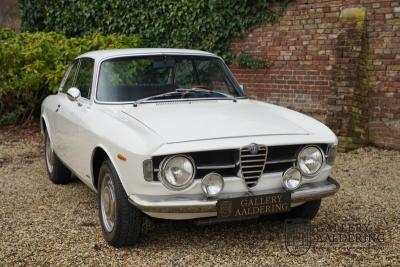 1970 Alfa Romeo GT 1300 Junior Stepnose