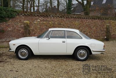 1970 Alfa Romeo GT 1300 Junior Stepnose