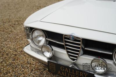 1970 Alfa Romeo GT 1300 Junior Stepnose