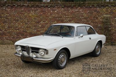 1970 Alfa Romeo GT 1300 Junior Stepnose