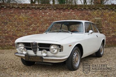 1970 Alfa Romeo GT 1300 Junior Stepnose