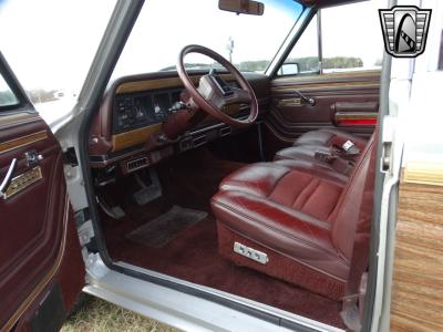 1989 Jeep Grand Wagoneer