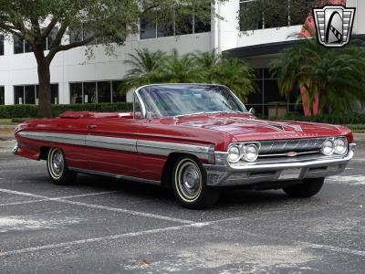 1961 Oldsmobile Starfire