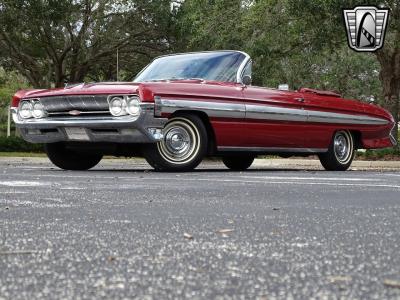 1961 Oldsmobile Starfire