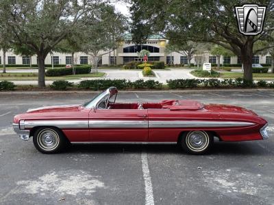 1961 Oldsmobile Starfire