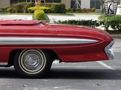 1961 Oldsmobile Starfire