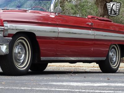 1961 Oldsmobile Starfire