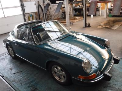 1973 Porsche 911 E Targa blue