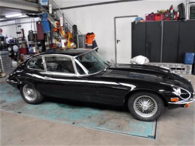 1972 Jaguar E-type V12 black