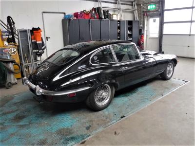 1972 Jaguar E-type V12 black