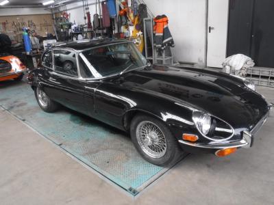 1972 Jaguar E-type V12 black