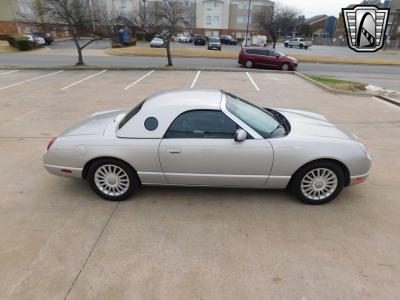 2005 Ford Thunderbird