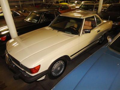 1987 Mercedes - Benz 560 SL white