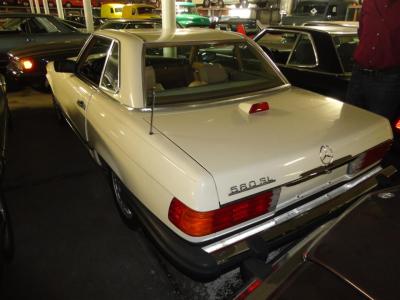 1987 Mercedes - Benz 560 SL white