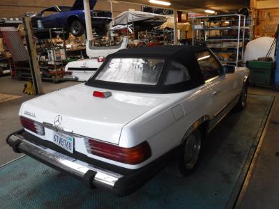 1981 Mercedes - Benz 380SL Roadster white