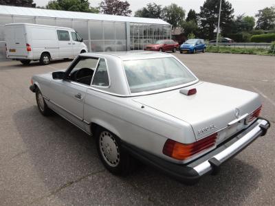 1986 Mercedes - Benz 560SL Roadster