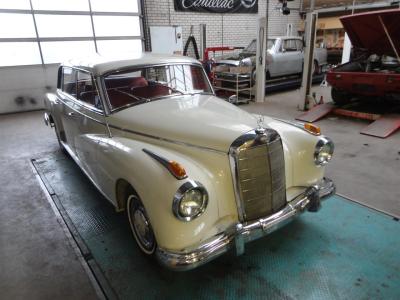 1960 Mercedes - Benz 300 Dora