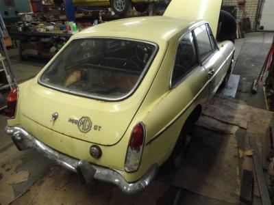 1970 MG B GT to restore &#039;&#039;70