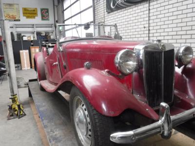 1953 MG TD rood no. 26672