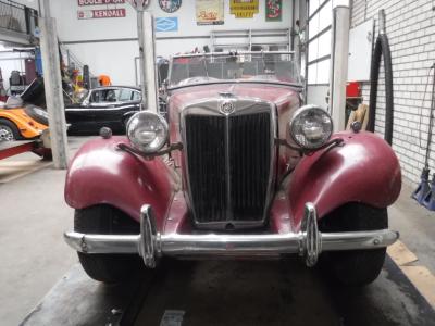 1953 MG TD rood no. 26672