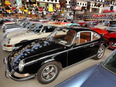 1969 Porsche 911 E black