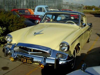 1955 Studebaker President - geel