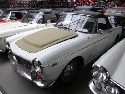 1960 Fiat 1500S spider wit 2429