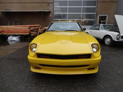 1970 Datsun 240Z bright yellow