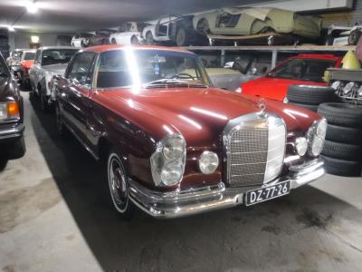 1967 Mercedes - Benz 250SE Coupe red