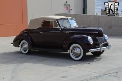 1940 Ford Deluxe