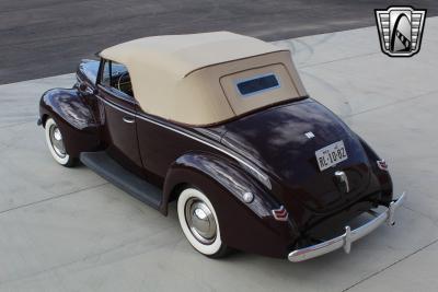 1940 Ford Deluxe