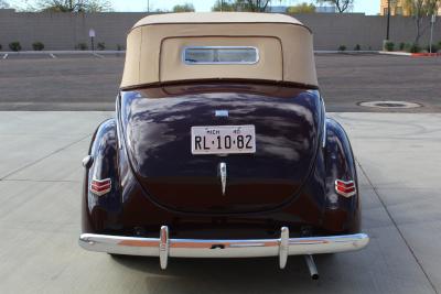 1940 Ford Deluxe