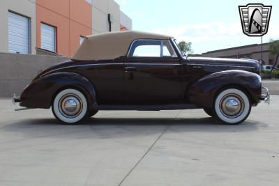 1940 Ford Deluxe