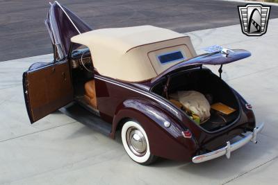 1940 Ford Deluxe