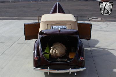 1940 Ford Deluxe