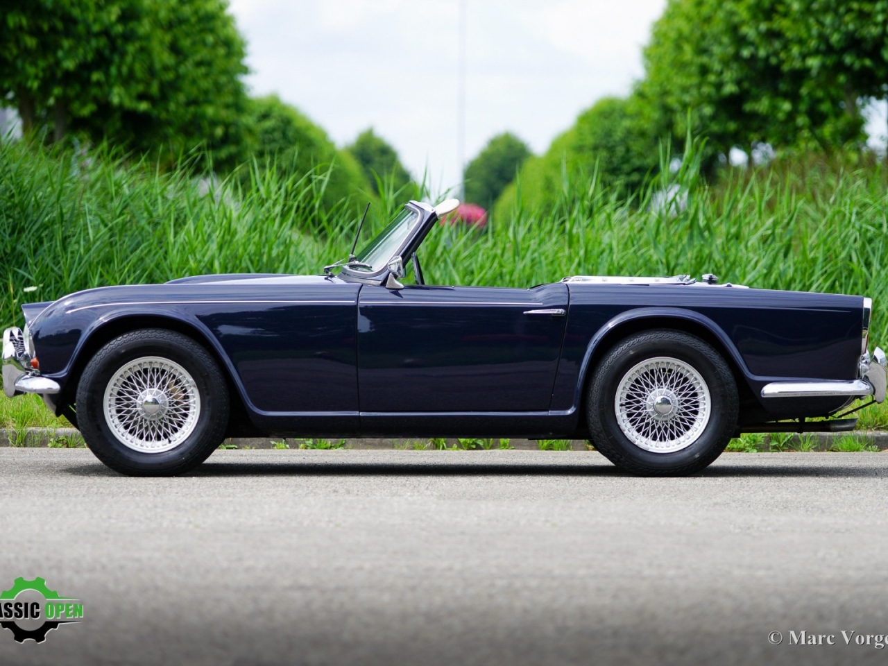 Triumph TR4 blue 1963