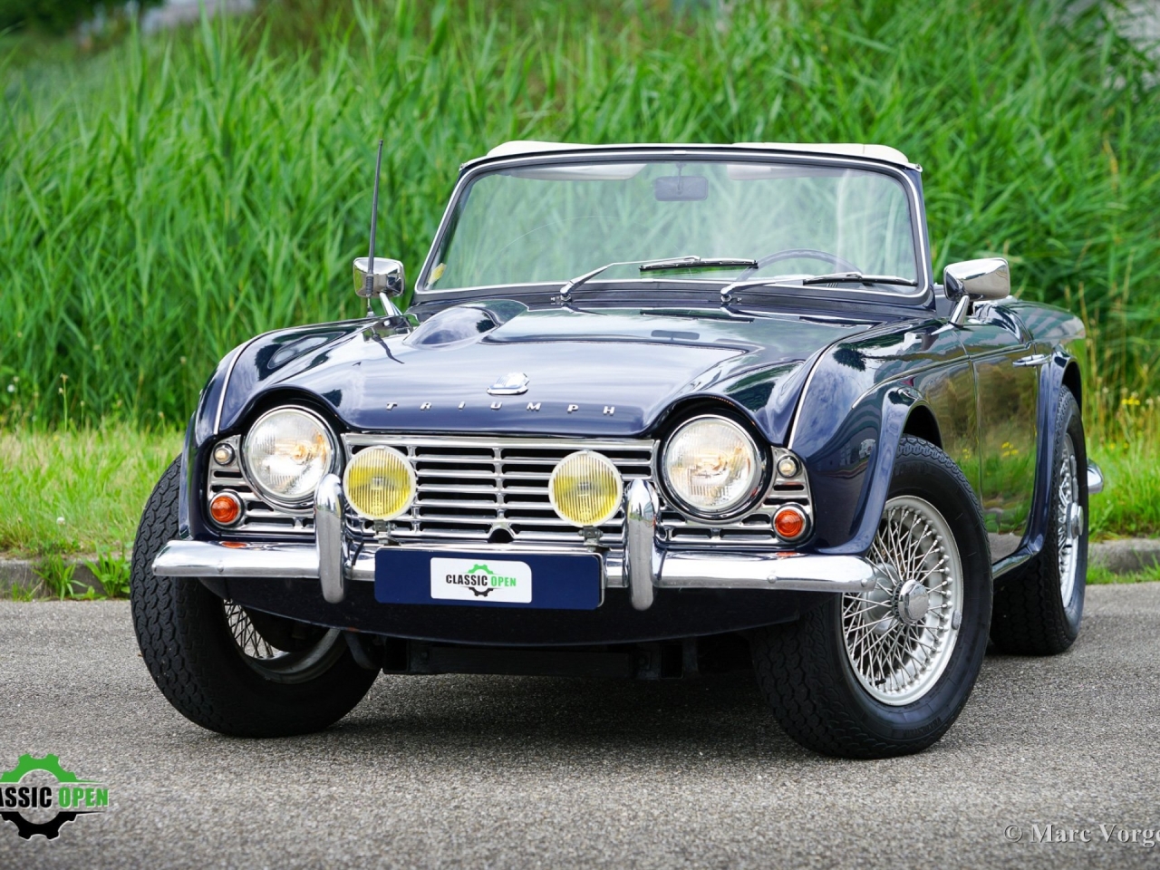 Triumph TR4 blue 1963