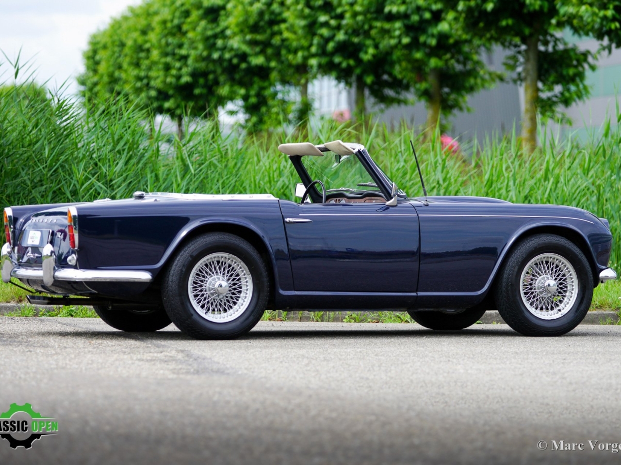 Triumph TR4 blue 1963