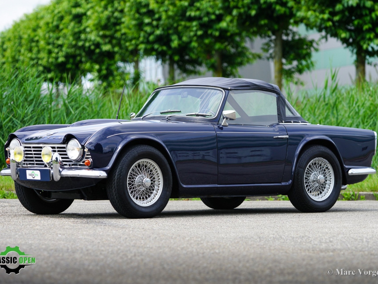 Triumph TR4 blue 1963